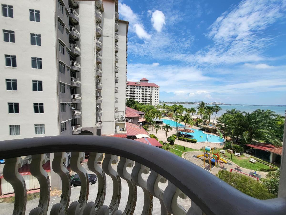 Glory Beach Resort Own Порт-Диксон Экстерьер фото