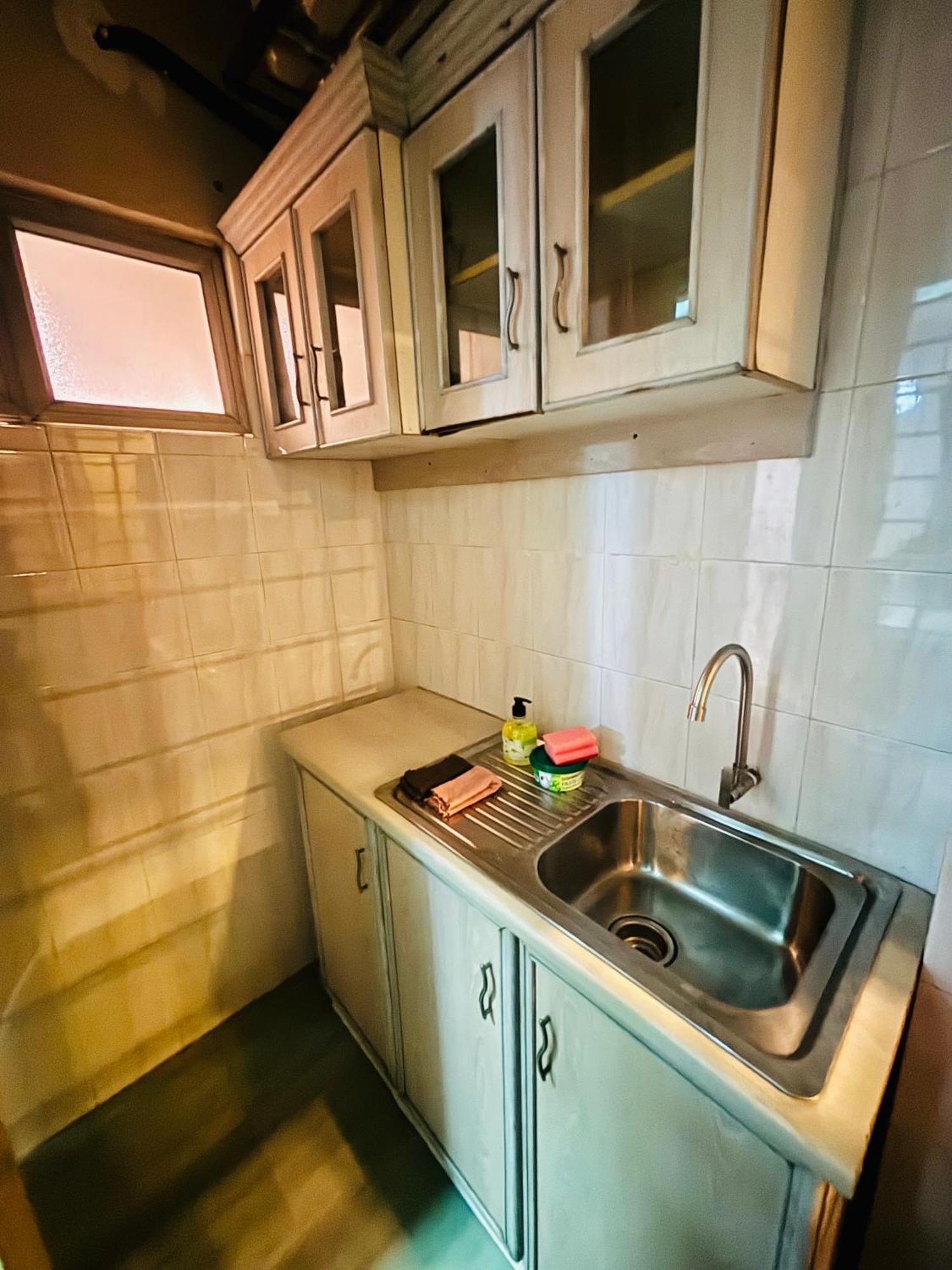 Glory Beach Resort Own Порт-Диксон Экстерьер фото